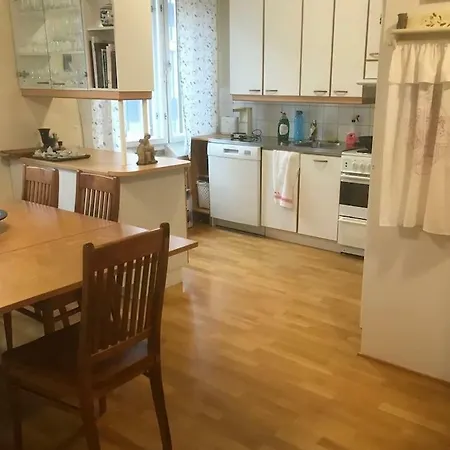 Artist By The Central Sq 100m2 3 Bedrooms * 탐페레